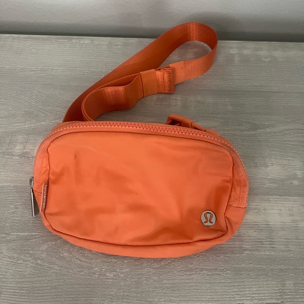 LULULEMON Belt Bag